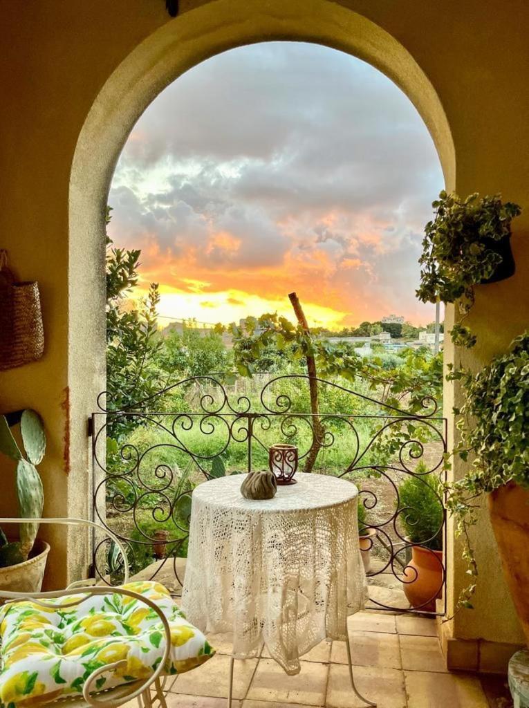 La Finestra Sul Limone Bed & Breakfast Castelvetrano Екстериор снимка